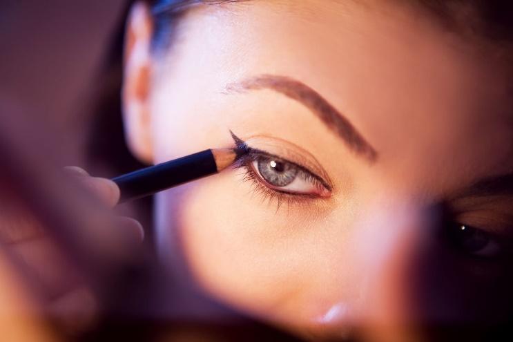 Cómo Hacer un Delineado Correcto: Guía para Resaltar tu Mirada